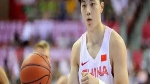 焦点对决开云体育官网：女武神挑战水银队，终极指南